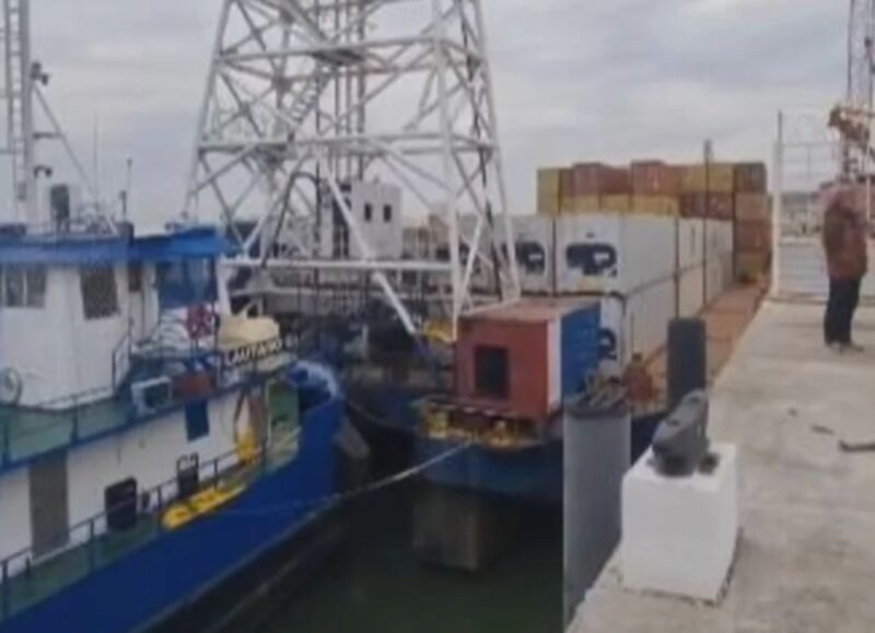 Industria | Con la llegada de los primeros containers se reactivó el puerto de Corrientes puerto 1 - 3