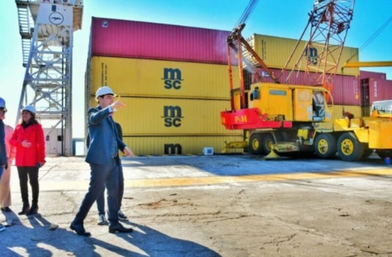 Corrientes| “Este es un momento histórico para la industria” sostuvo Gustavo Valdés en el puerto puerto 2 - 1