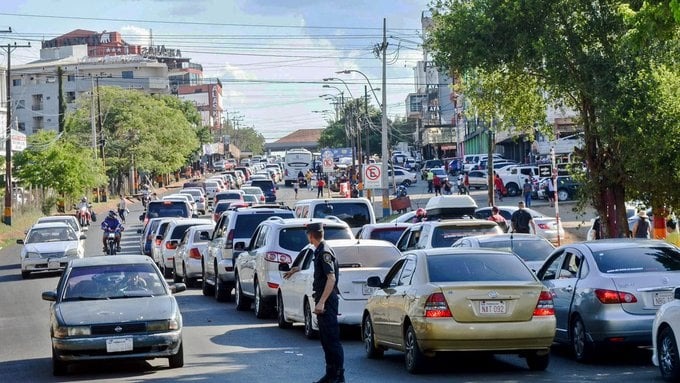 Migraciones | Anuncian medidas para mejorar el cruce entre Argentina y Paraguay Migraciones