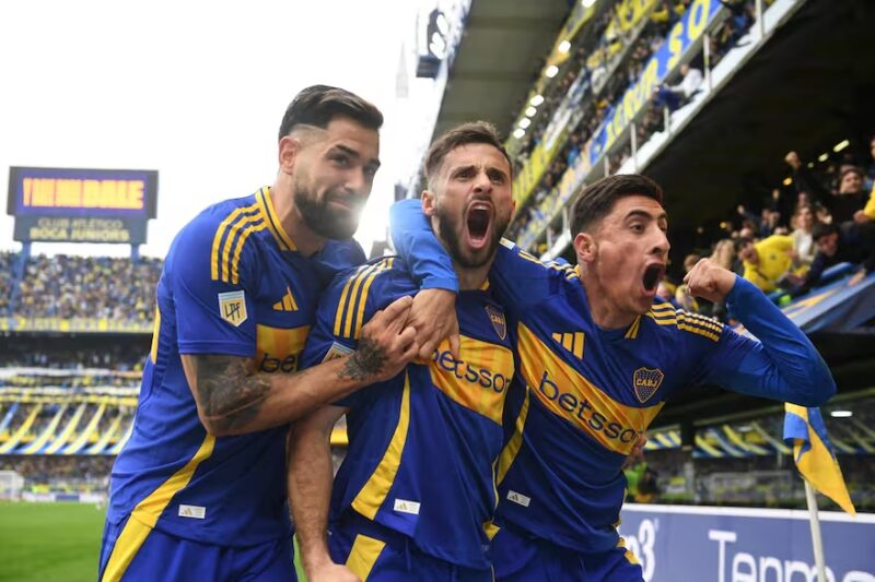Boca goleó a San Lorenzo en un partido vibrante gimenez saracchi y merentiel los autores de los goles de boca frente a san lorenzo - 9