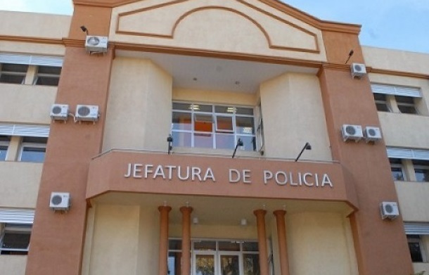 Posadas | Policía fue apartado de la fuerza tras ser denunciado de hacer certificados truchos con firma y sello de una médica Misiones jefatura policia depuracion