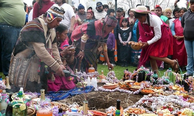 Tradición | La caña con ruda, un sortilegio para acompañar los últimos meses del año 5 pachamama - 4