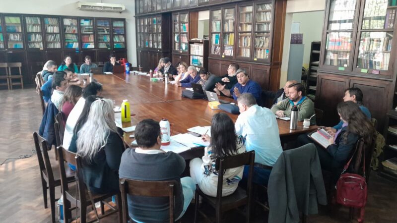 El FTEL convocó a un paro con fuertes críticas a los diputados misioneros que apoyaron declarar a la educación como “servicio esencial” 8 reunion del FTEL con el CGE por salarios 15 de agosto 2024 - 7