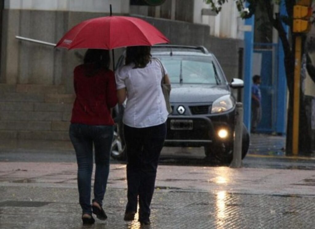 Mal tiempo en Misiones por cinco días: alerta por tormentas y posible granizo el domingo 4 Las temperaturas máximas rondarán los 16 o 17 grados el fin de semana, y se mantendrán frescas hasta al menos el miércoles de la semana que viene.