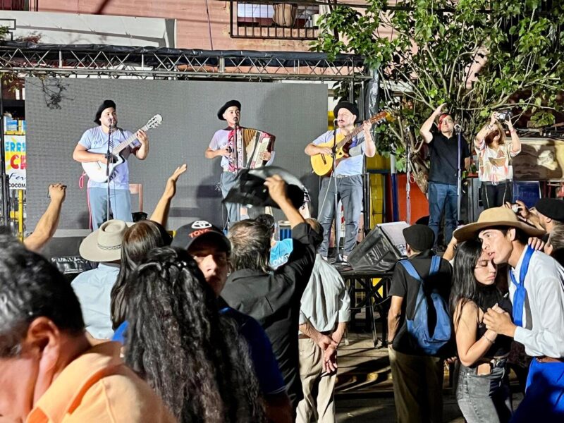 Con más de 20 conjuntos en escena, Ituzaingó vivirá este sábado una noche histórica de música, danza y tradición chamamecera.