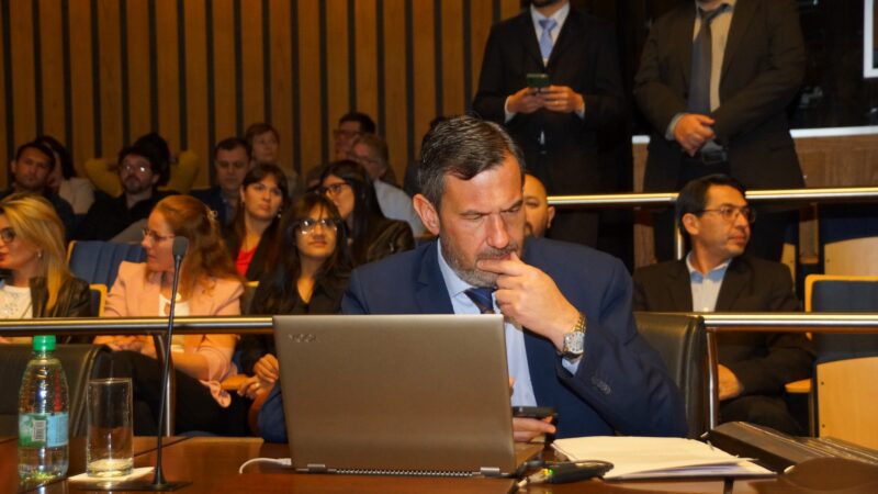 Pastori defendió la toma de créditos para obra pública en Misiones y cruzó a Hartfield por la falta de gestión nacional 3 Balance a dos años de gestión nacional: José Luis Pastori advirtió sobre la caída del poder adquisitivo, el cierre de empresas y el deterioro del ingreso familiar.