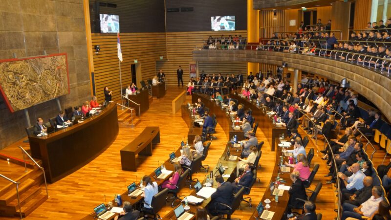 Fracaso de la UCR en Unidos por el Futuro: Walter “Chiquitín” Molina reconoció la pobre elección 5 Molina, titular de la UCR, llamó a la oposición a unirse para presidir la Legislatura de Misiones