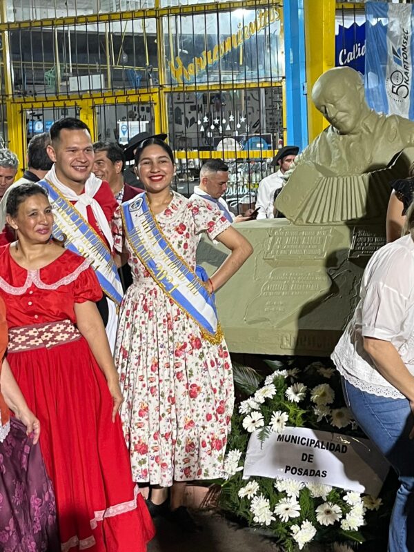 Posadas celebró el Día Nacional del Chamamé con música y danza 14 chamamee 15 - 13