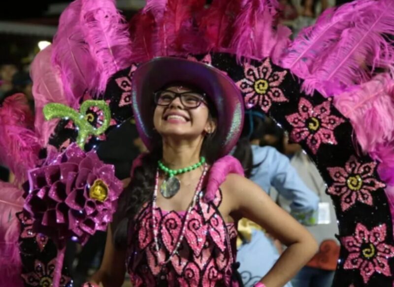Estudiantina 2024 | Hoy se conocerán los ganadores de la fiesta de los estudiantes posadeños estudiantinaa 1 - 4