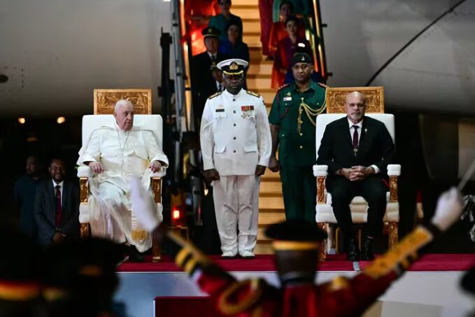 Vaticano | El Papa Francisco llegó a Papúa Nueva Guinea, la etapa de Oceanía de su viaje 6 francisco3 - 5