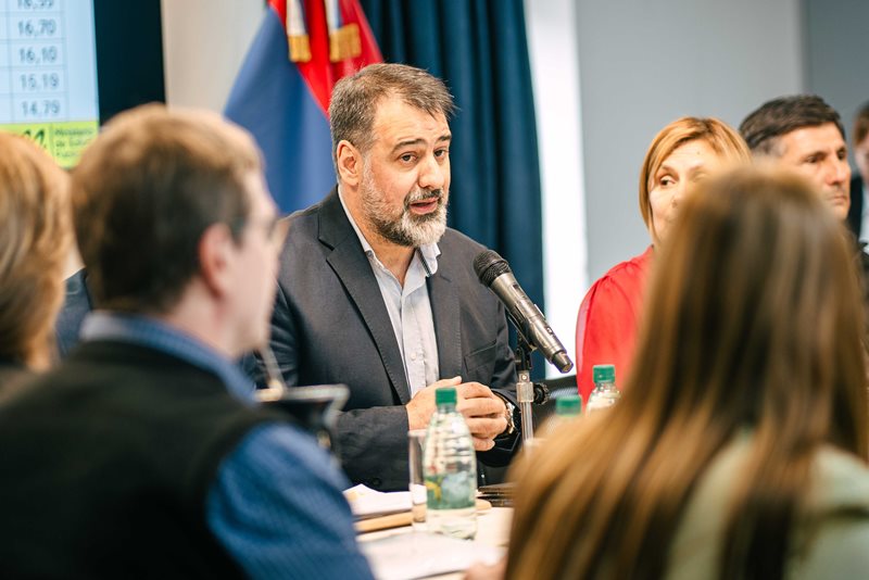 Presupuesto 2025 | González manejará más de de $213 mil millones 5 ministro de salud publica hector gonzalez presupuesto sanitario - 4