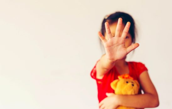 La exposición de niños en medios y la ética profesional | “Ser abogado o psicólogo no te garantiza saber sobre trata de personas” ninos 1 - 2