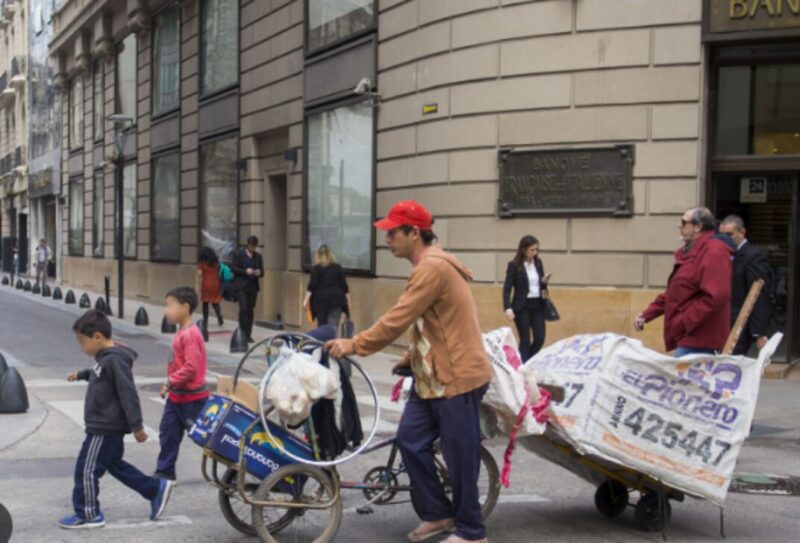 Pobreza infantil | “7 de cada 10 niños vive situaciones vulnerables en Argentina” sostiene Naciones Unidas pobreza 1 1 - 1