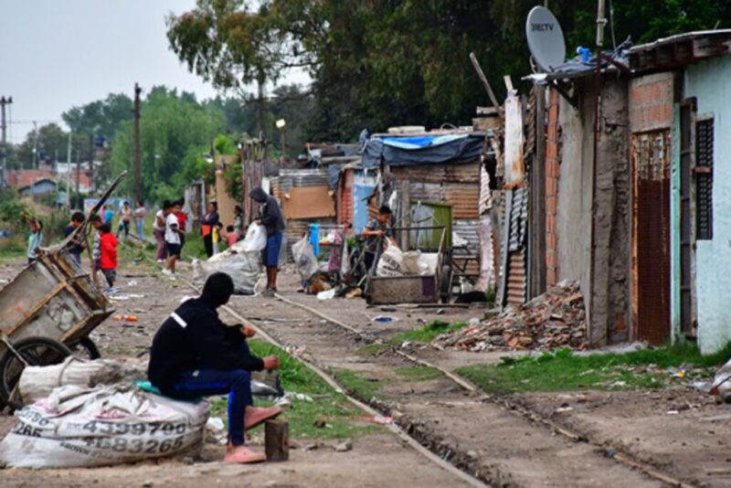 Pobreza en Argentina | Según la UCA más de la mitad del país es pobre y la indigencia llega al 17,5% de la población pobreza 1 - 2