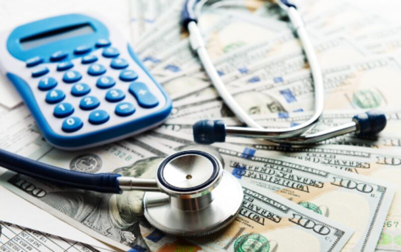 Medicina prepaga | El Gobierno habilitó se apliquen aumentos diferenciales a cada uno de sus planes 3 prepagas 1 - 2