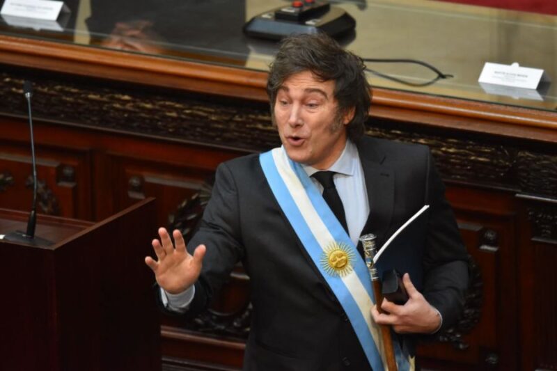 Director del IPEC advierte sobre las falencias del discurso de Milei, presentando el Presupuesto 2025 presupuesto 2025 Milei - 5