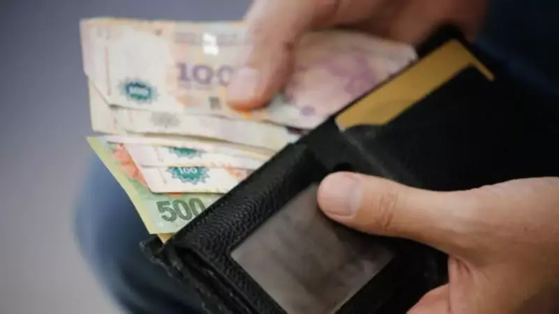 El salario mínimo aumenta un 1,3% y rondará los $271 mil desde octubre salario minimo vital y movil - 6