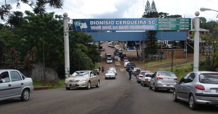 Ventas en Bernardo de Irigoyen | “Solo el 10% del tránsito fronterizo es legal”, afirmaron desde la Cámara de Comercio Bernardo de irigoyen