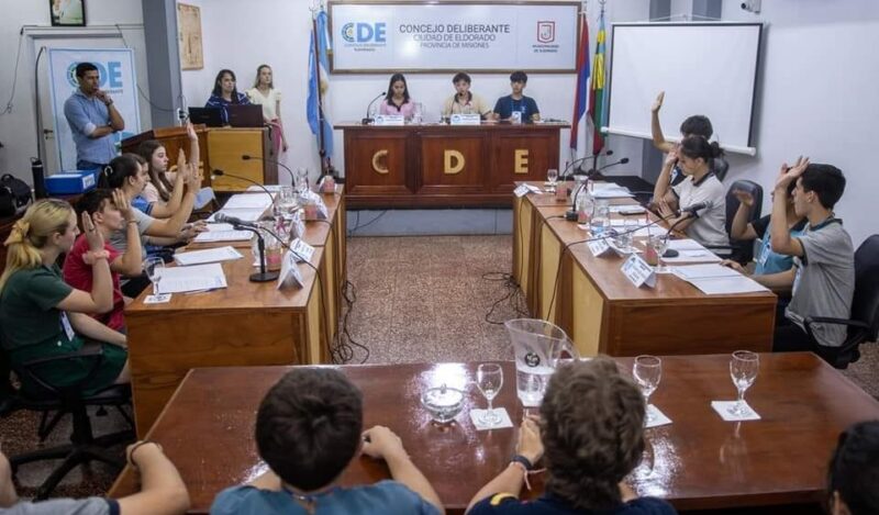 Parlamento estudiantil en Eldorado | “Los estudiantes estuvieron a la altura” sostuvo Sebastián Tiozzo Parlamento Estudiantil de Eldorado