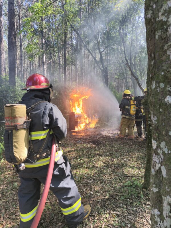 Bomberos Voluntarios de Eldorado en riesgo | “No se reciben los fondos y así la situación es insostenible” 6 bomberoos 2 1 - 5