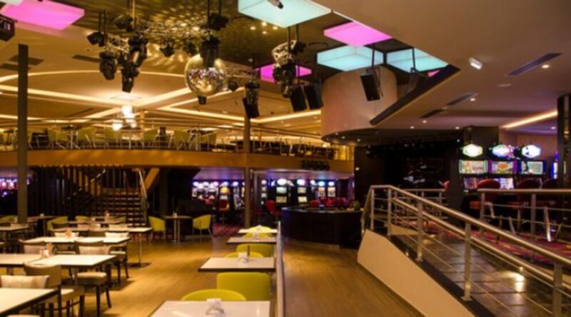 Último fin de semana de octubre en el Casino Club con música del primer nivel casino 1 - 2