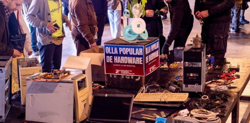 Cyber-cirujas en Posadas | Se dará una charla sobre persecución estatal digital y sobre reutilización de PCs, entre otras actividades encuentro de ciber cirujas 2 1 - 5