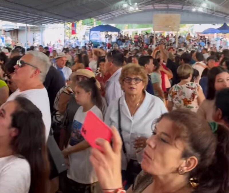 Día de la Madre | Multitudinario festival de Chamameceros Sangre Nueva y Radio Up para celebrar a mamá 17 madre 8 1 - 16