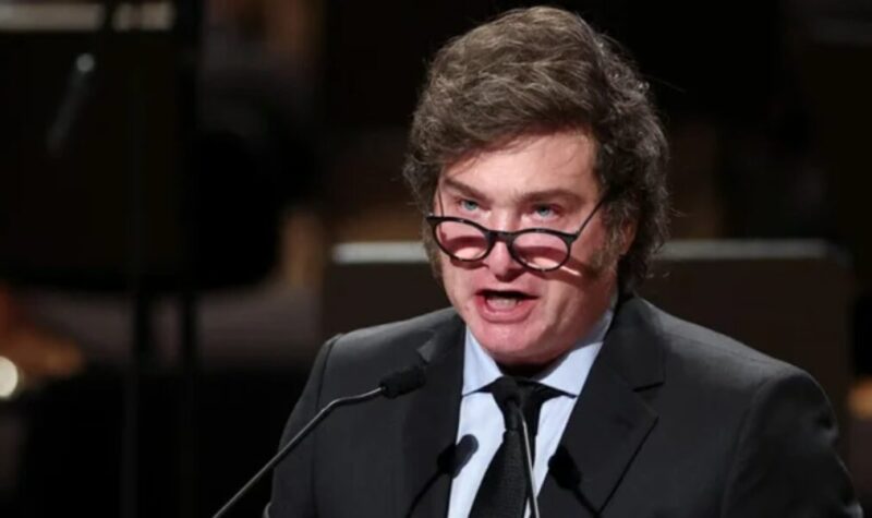 Cepo al dólar | “La apertura está mucho más cerca de lo que se imaginan”, aseguró el Presidente milei 2 - 3