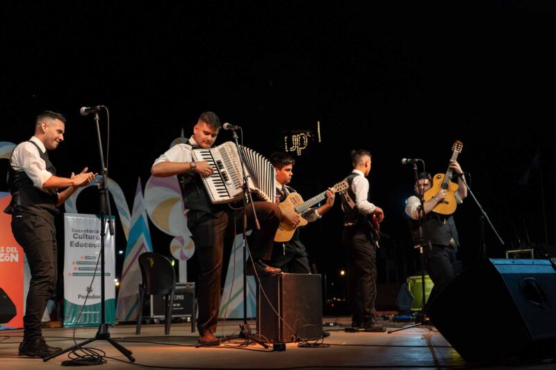 Se viene una nueva edición del Festival del Litoral: 55 años de música y cultura en Posadas 4 FINAL PRE FESTIVAL 59 - 3