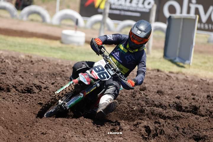 Motocross | El Naka Team finalizó en el podio del Campeonato 2024 de MX Argentino 5 Motocross 3 - 4