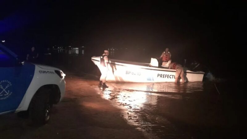 Ituzaingó | Prefectura rescató a dos hombres que se ahogaban en el río Paraná prefectura