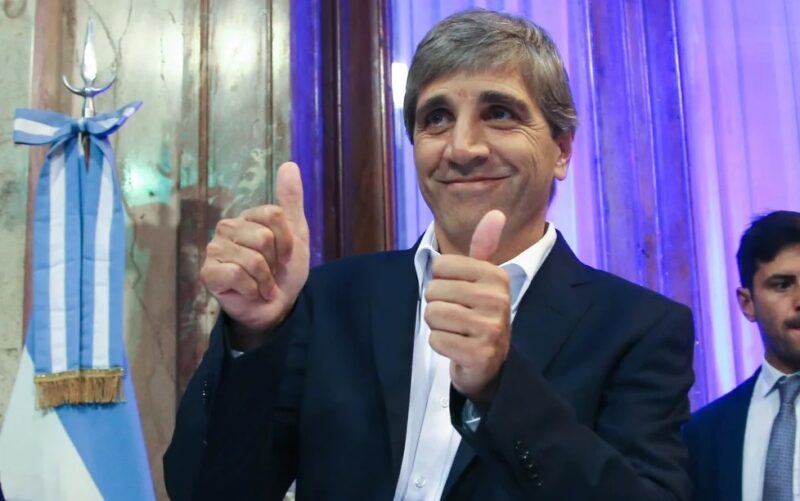 El ministro Caputo anunció que ingresaron más de US$ 22.500 millones al blanqueo de capitales blanqueo de capitales
