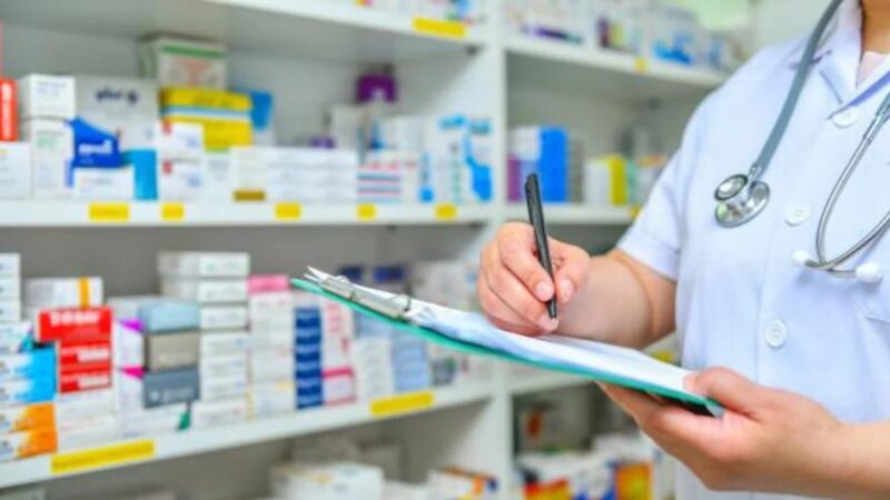 Desregulación de medicamentos | “El gobierno lo ve como un bien comercial, no como cuidado de la salud” Desregulación de medicamentos