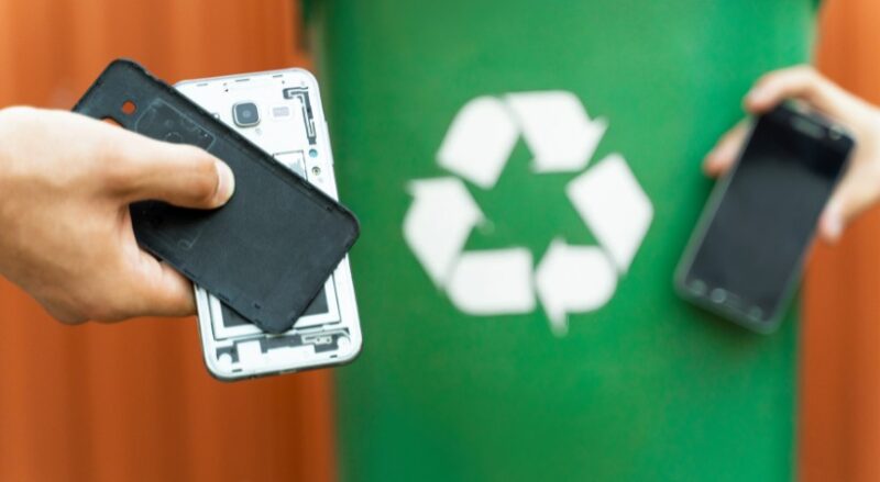 Reciclaje de celulares | “Darle una segunda vida a tu teléfono es posible”, afirman desde Cybercirujas cybercirujas