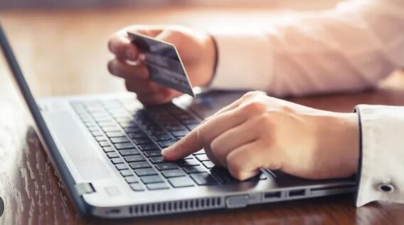 Cambios en las importaciones | Desde diciembre comprar indumentaria y tecnologia será más accesible 3 compras 1 - 2