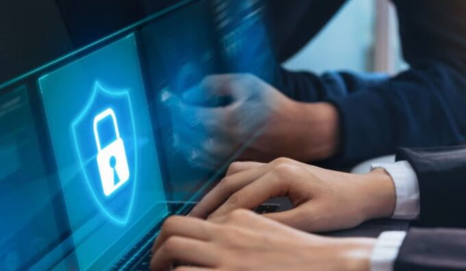 El Gobierno nacional lanzó el Plan Federal de Lucha contra el Fraude Digital para enfrentar el aumento de estafas online 4 El nuevo plan prevé campañas de concientización, actualización de denuncias y capacitación de fuerzas de seguridad.