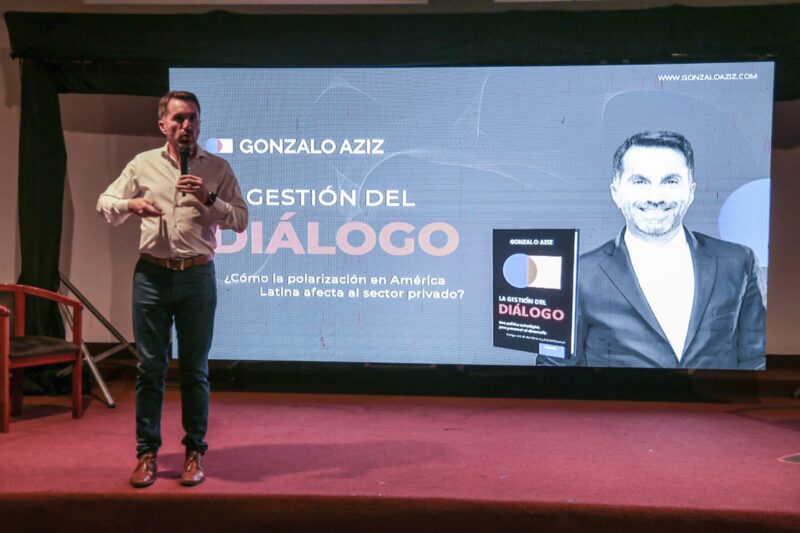 Aniversario de Radio Up | Passalacqua subrayó el valor del diálogo como pilar social 5 dialogo gonzalo - 4