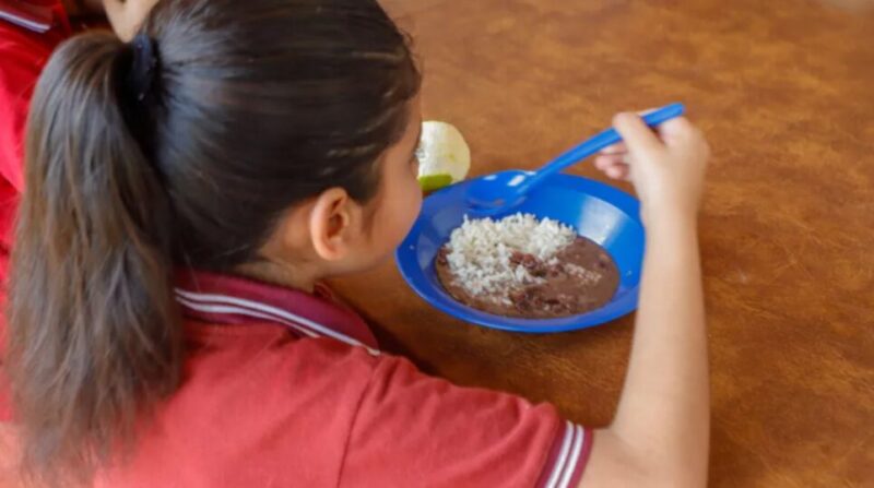 Paraguay | Cerca de 2.000 estudiantes dejaron de recibir los alimentos del programa Hambre Cero hambre cero 1 - 6
