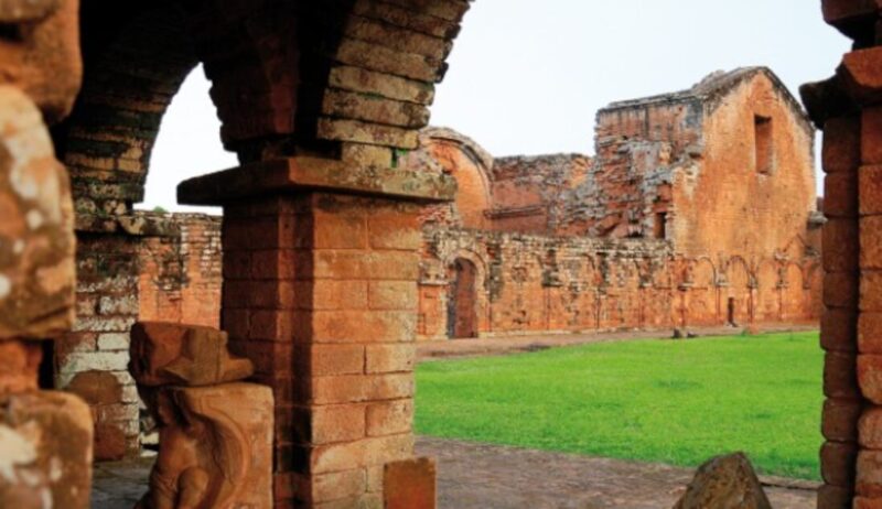 Puesta en valor los patrimonios arquitectónicos en Misiones | El trabajo en las reducciones jesuíticas patrimonios 1 - 8