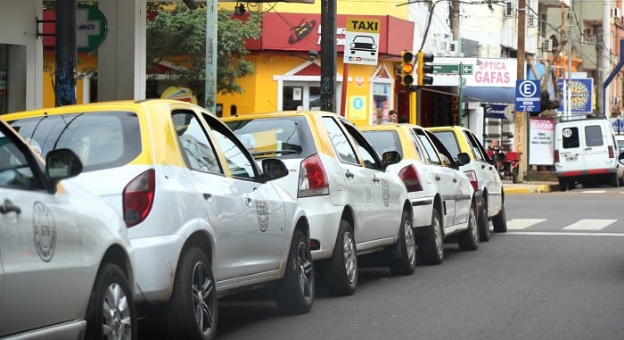 La tarifa de taxis subió un 100% en Posadas 3 taxistas 1 - 2