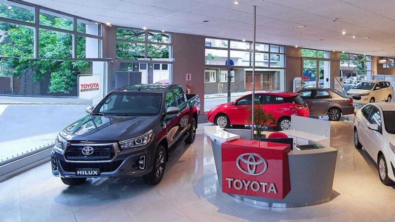 Las automotrices bajan precios debido a la eliminación del impuesto PAIS y a la caída de ventas automotrices