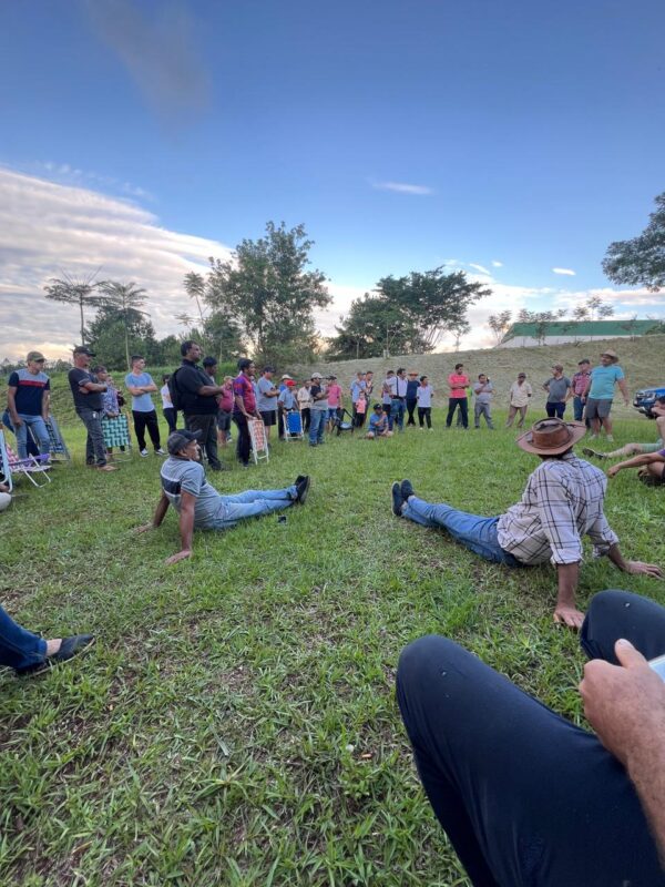 “Nos están dejando sin futuro” | Productores yerbateros cortan la ruta en San Pedro 3 WhatsApp Image 2024 12 04 at 19.55.36 1 - 2