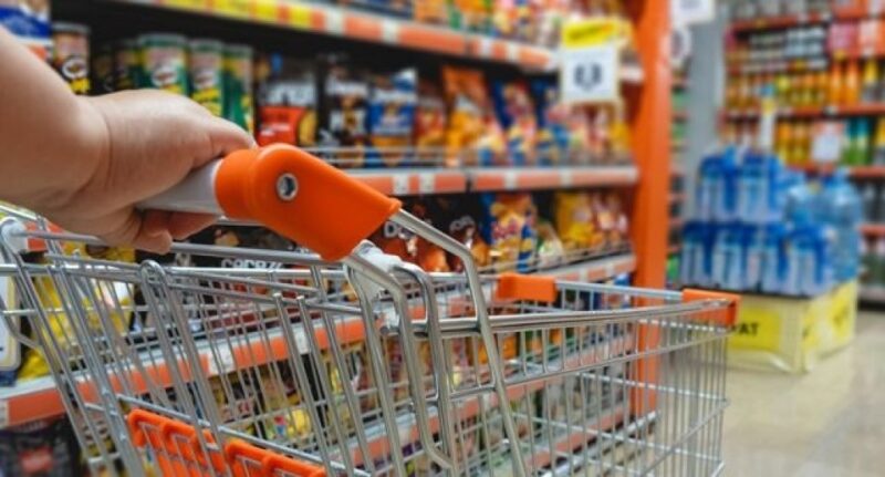 Las ventas en supermercados cayeron 17,8% en octubre, según el INDEC ventas en supermercados