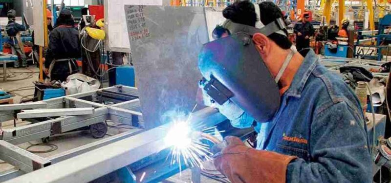 Así es la reforma laboral que impulsa Javier Milei: la batalla por el nuevo modelo del trabajo 3 Entre la libertad de mercado y la protección del trabajo, la Argentina se asoma a un nuevo modelo sin garantías.