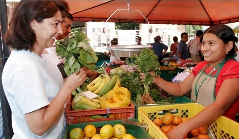 Productores cuestionan a la presidenta de las Ferias Francas y reclaman respuestas 5 ferias francas 2 - 4