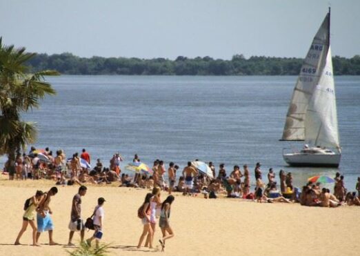 Verano en Ituzaingó | Reservas anticipadas, la competencia con Brasil y un afluente que aguarda 2 ituzaingo - 1