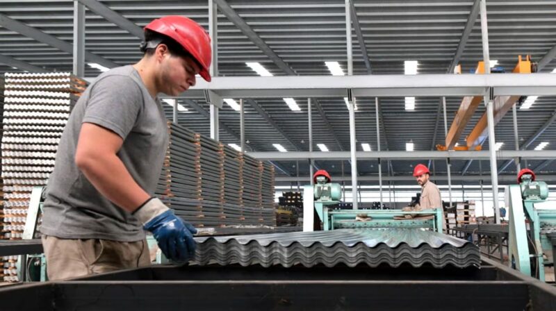 La actividad de la industria metalúrgica acumuló una caída de 13,3% en once meses industria metalúrgica