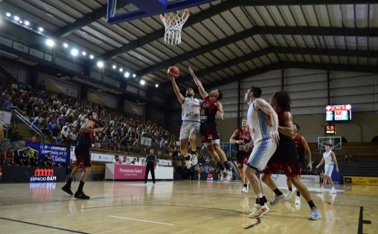 Liga Nacional de Básquet | OTC rompió la mala racha y venció a Zárate OTC