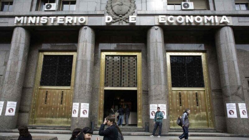Suben las transferencias provinciales, pero el balance es negativo economia - 3