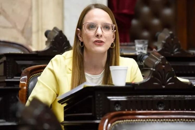 “Por primera vez, se tratan en extraordinarias proyectos que responden a lo que está pidiendo la gente” 3 florencia Klipauka - 2